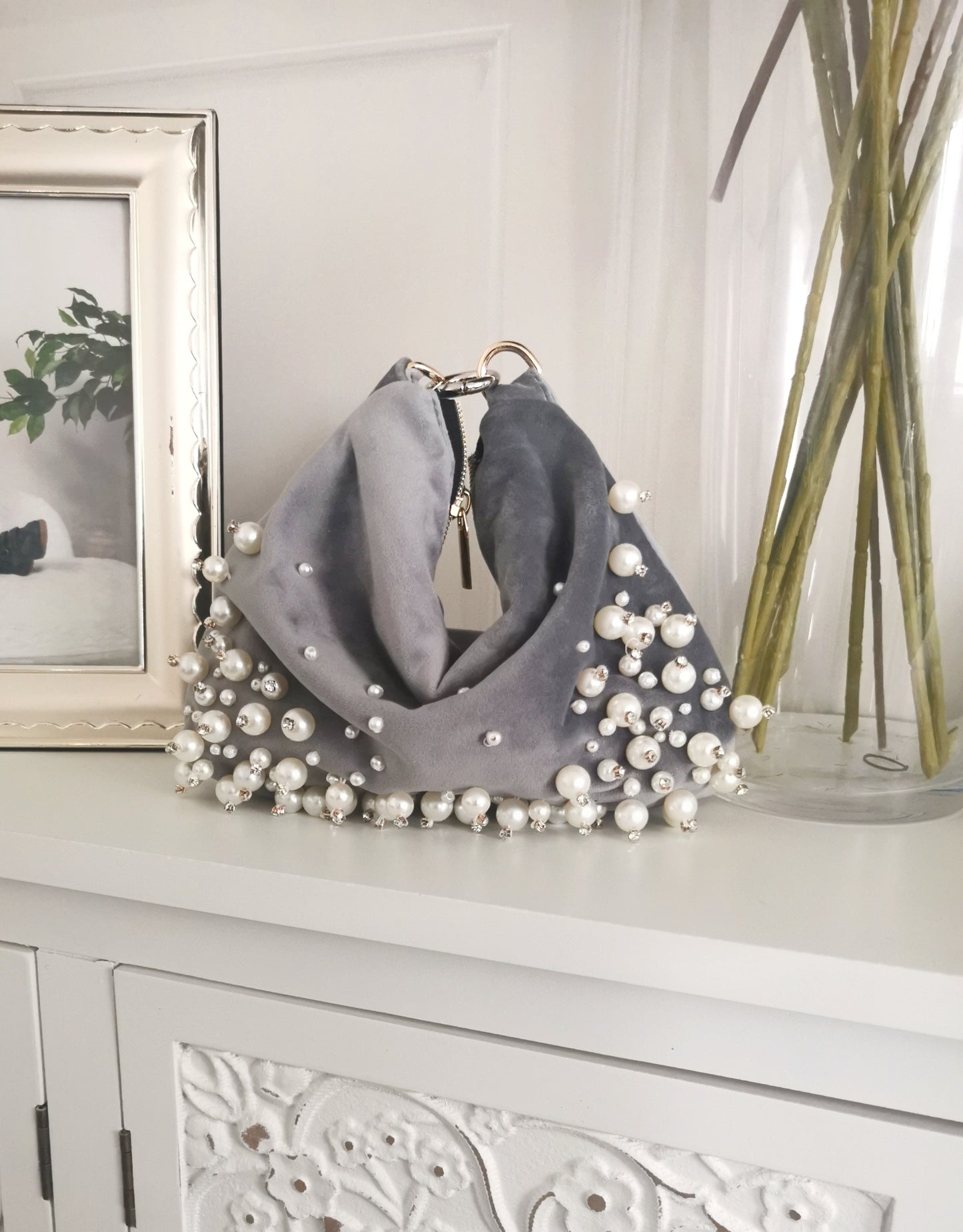 Elegant wedding guest - Rhinstone clutch