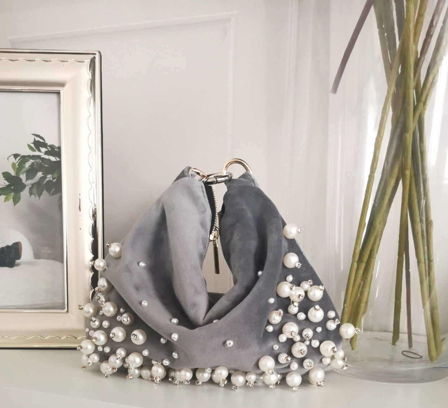 Elegant wedding guest - Rhinstone clutch