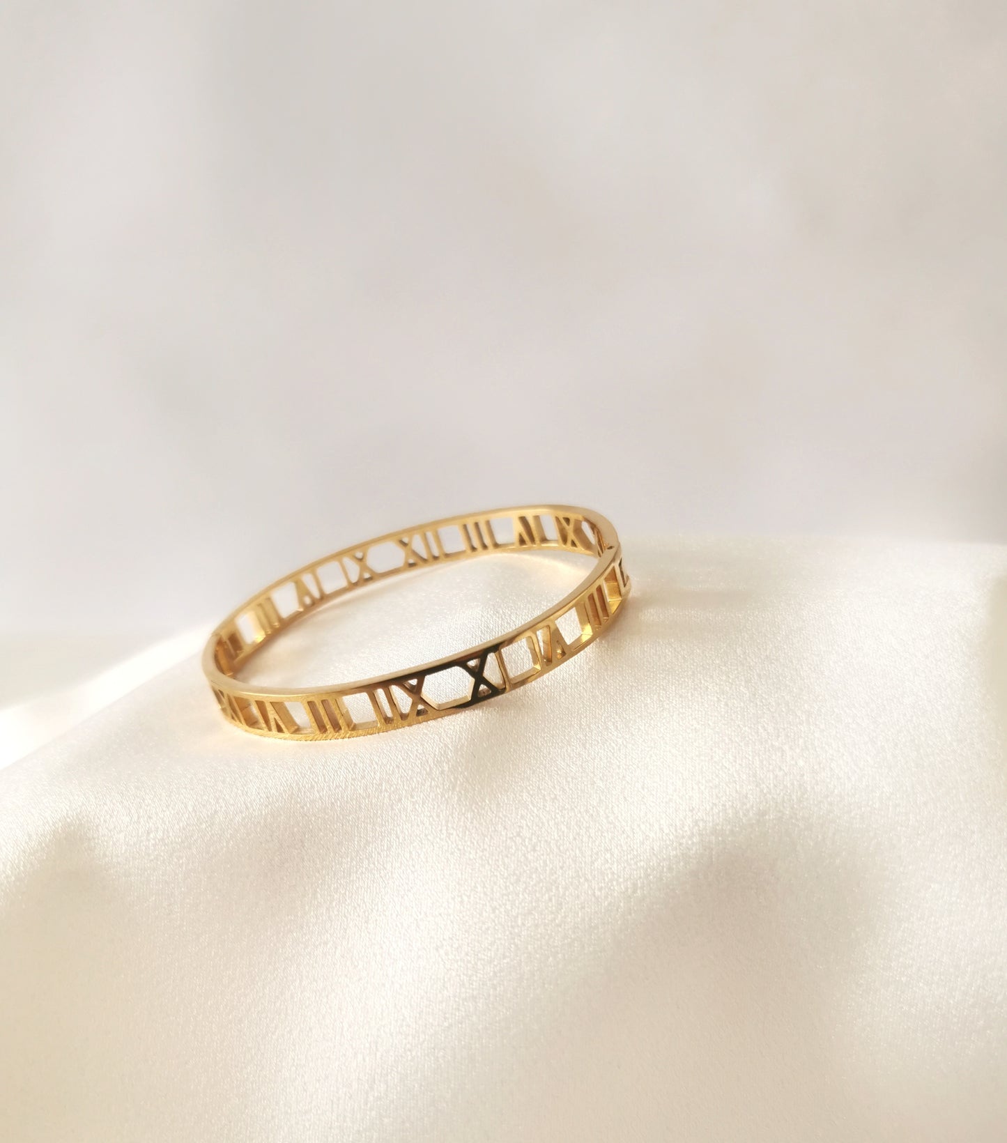 Special Offer - bangles for £15 with every box