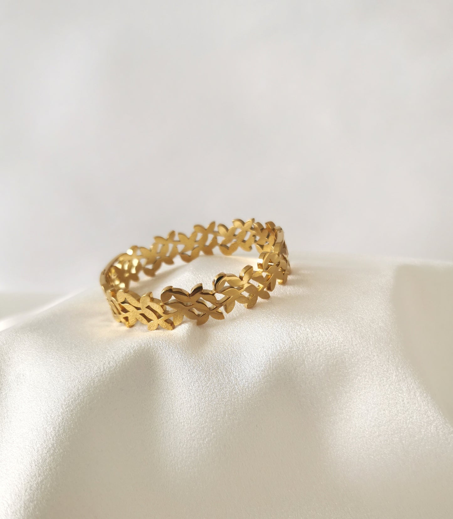 Special Offer - bangles for £15 with every box