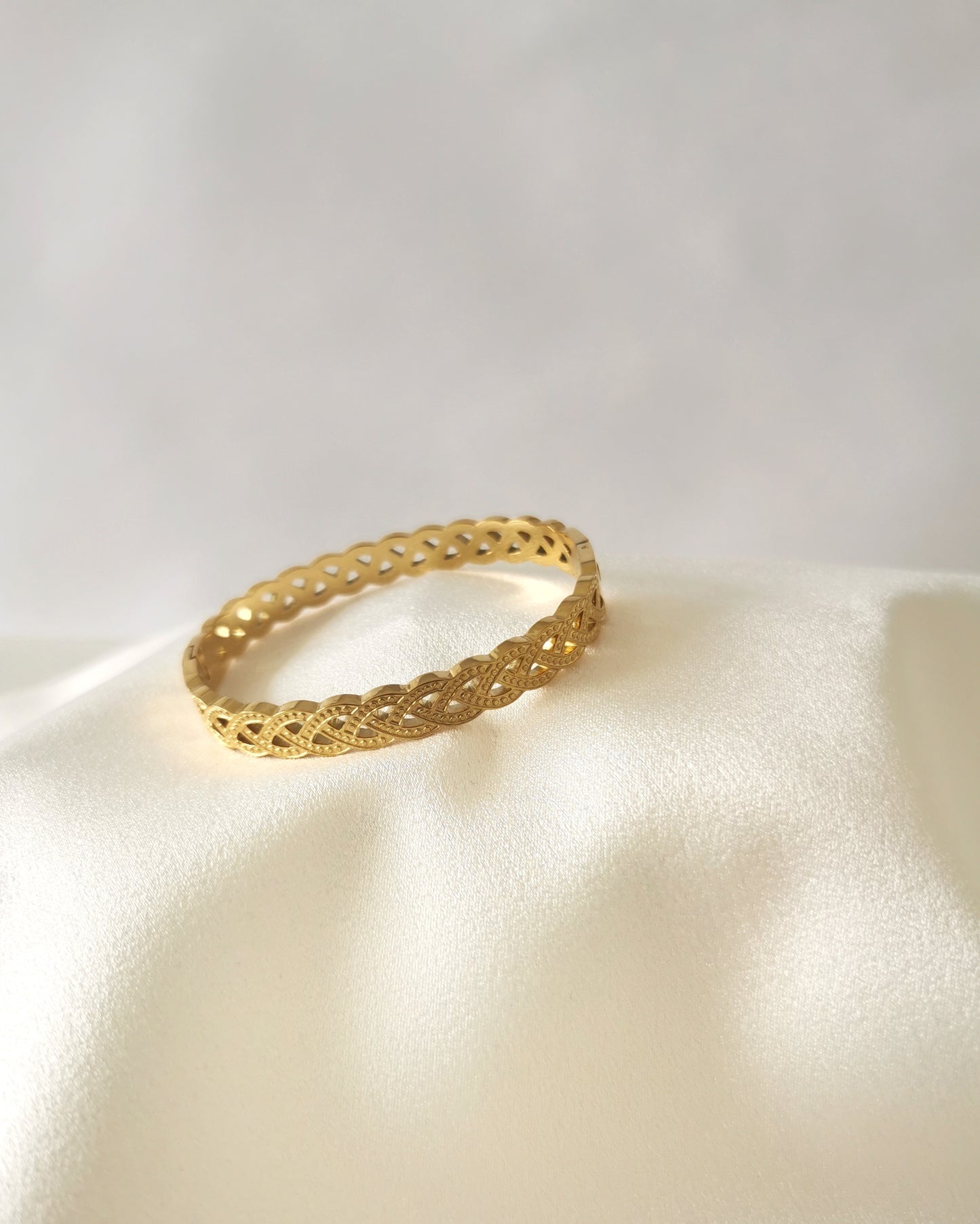 Special Offer - bangles for £15 with every box