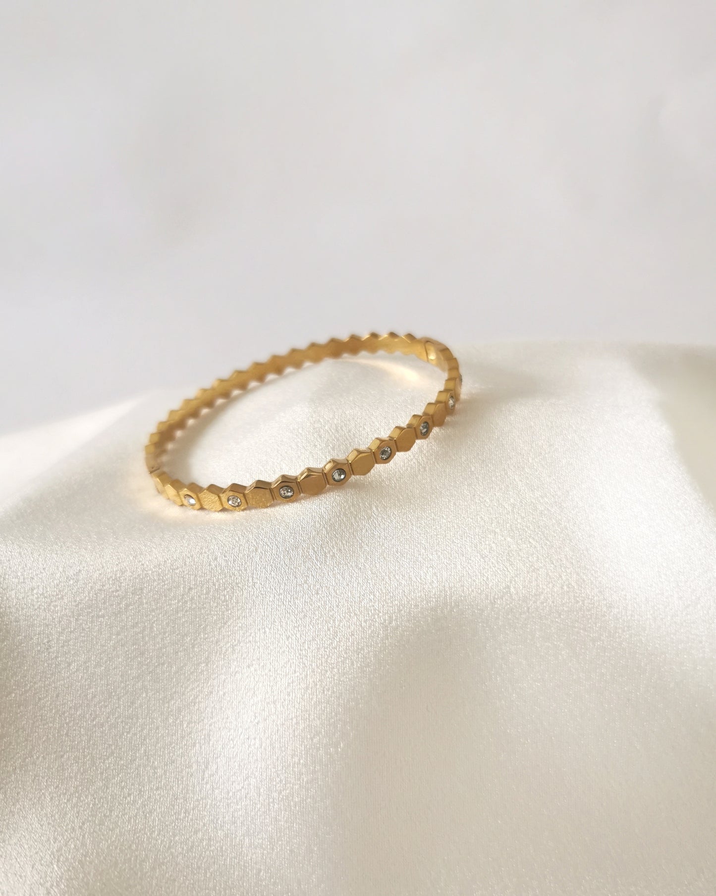 Special Offer - bangles for £15 with every box