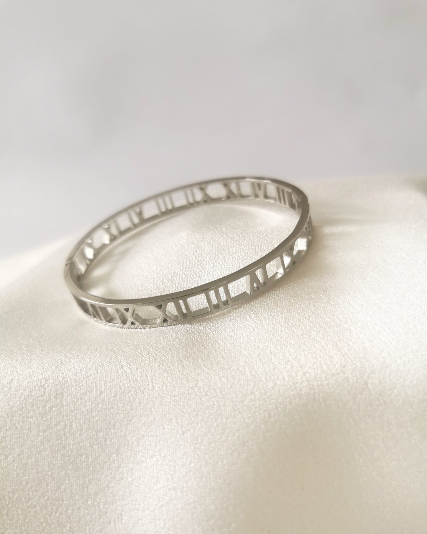 Special Offer - bangles for £15 with every box