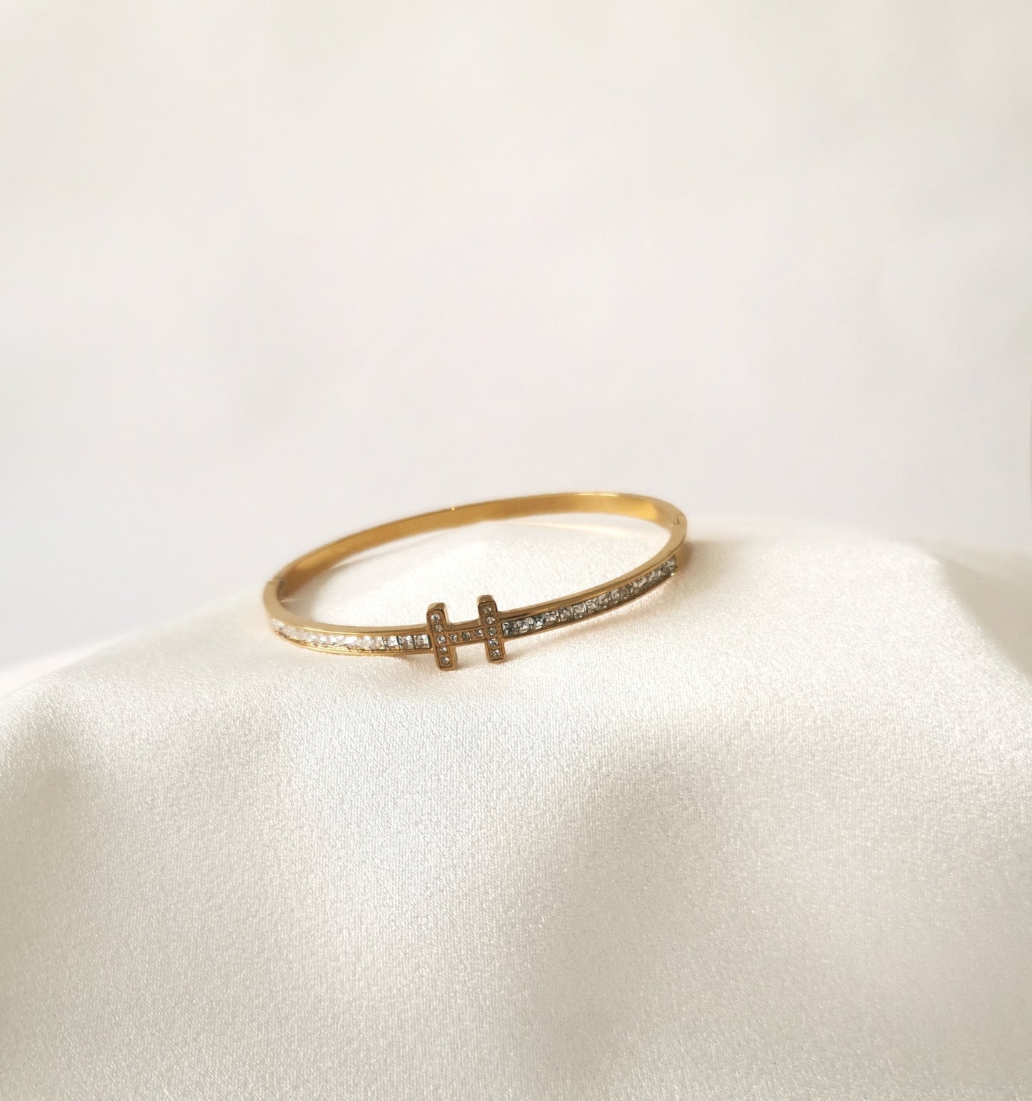 Special Offer - bangles for £15 with every box
