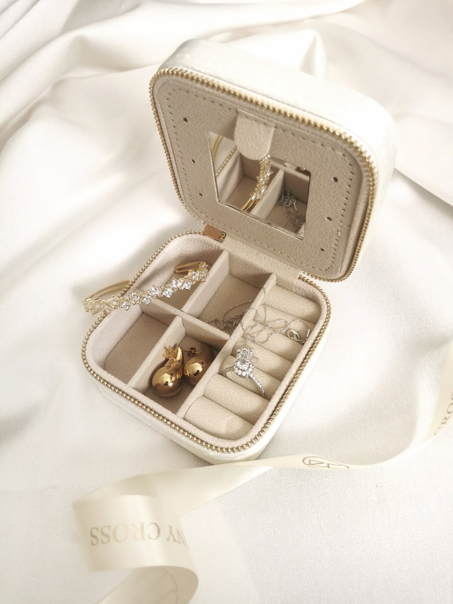 White Bridal Box (6 items)