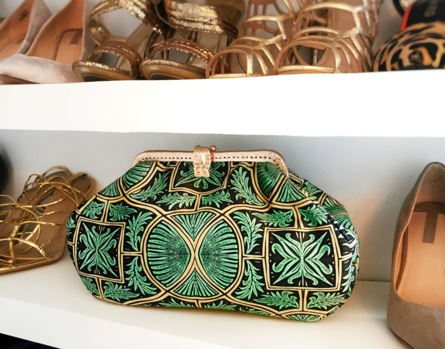 VELVET Somorah Clutch bag