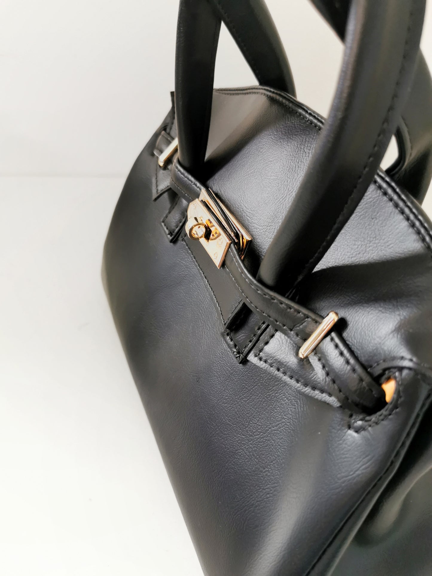 Black Tahlia handbag